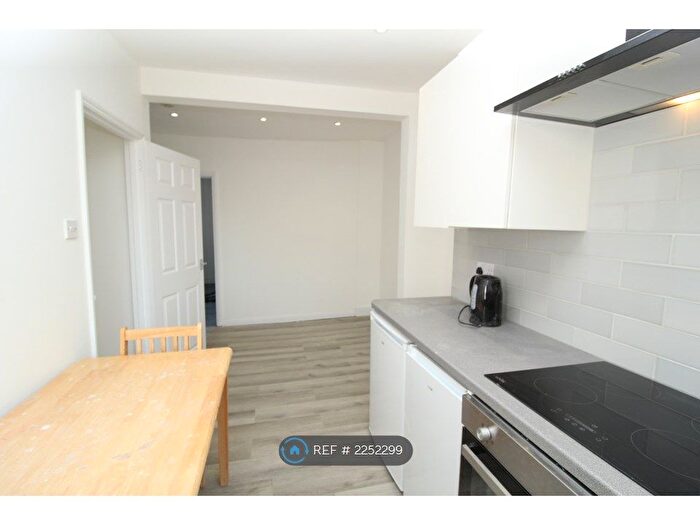 2 Bedroom Flat To Rent In Anerley Road, London, SE20