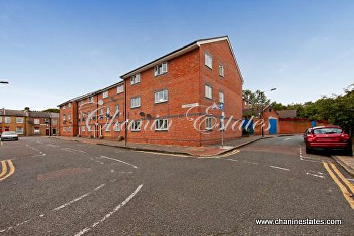 5 Bedroom Town House To Rent In Cahir Street, Docklands, London, E14