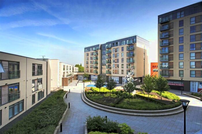 2 Bedroom Apartment To Rent In Cotterells, Hemel Hempstead, HP1