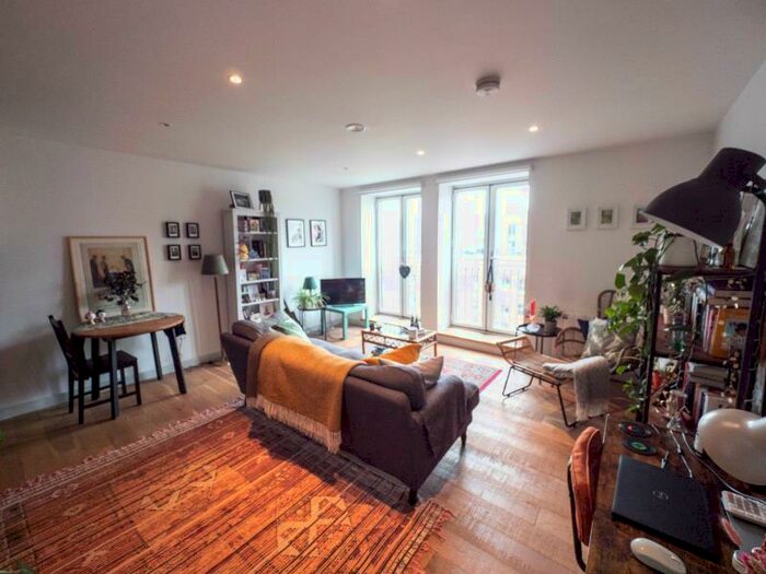 1 Bedroom Apartment To Rent In Apt :: One Cutting Room Square, M4