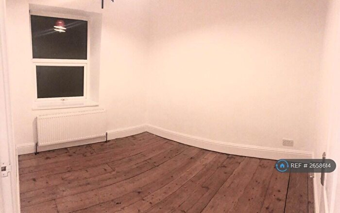 2 Bedroom Terraced House To Rent In Whitfield Cross, Glossop, SK13
