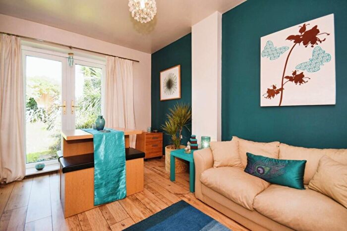 2 Bedroom Semi Detached House For Sale In Abbey View Road, Sheffield, S8