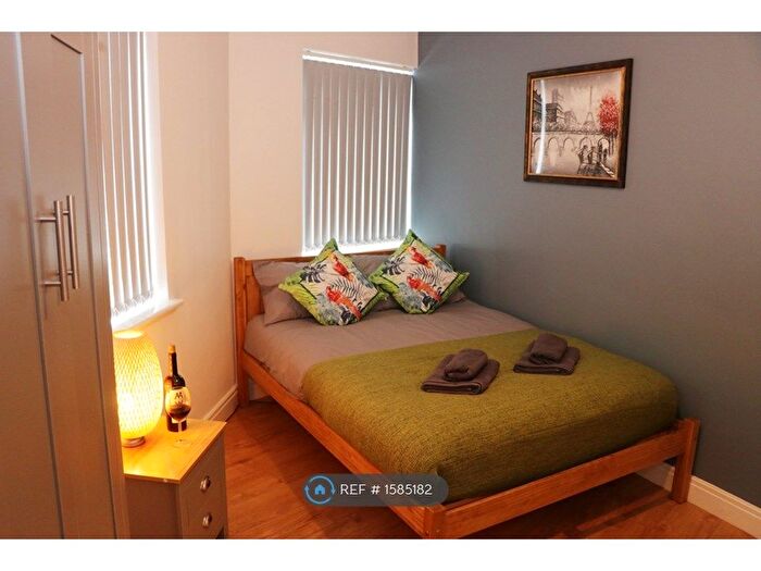 3 Bedroom Flat To Rent In Kingsbury Road, London, NW9