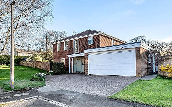 4 Bedroom Detached House For Sale In Grasmere, Trowbridge, BA14