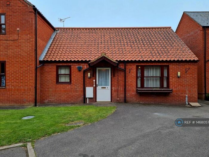 2 Bedroom Bungalow To Rent In Old Bowling Green, Alford, LN13