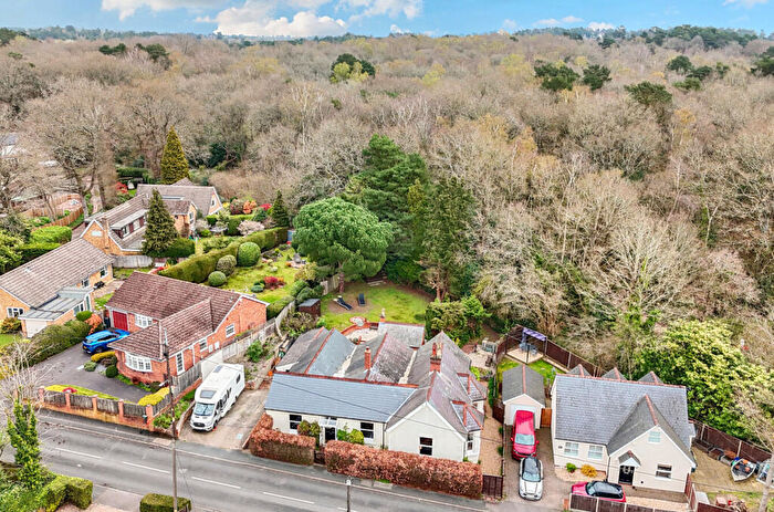 4 Bedroom Bungalow For Sale In Prospect Road, Ash Vale, GU12