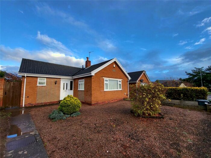 2 Bedroom Bungalow To Rent In Shaw Avenue, Kidderminster, Worcestershire, DY10