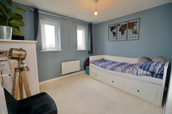 2 Bedroom Apartment For Sale In Signals Drive, Coventry, CV3