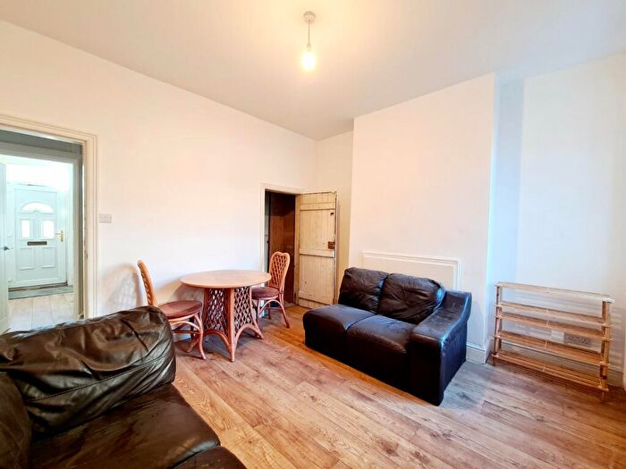 2 Bedroom End Of Terrace House To Rent In Barnsley Street, Offerton, Stockport, SK1