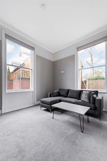 1 Bedroom Flat To Rent In Pelham Crescent, Nottingham, Nottinghamshire, NG7