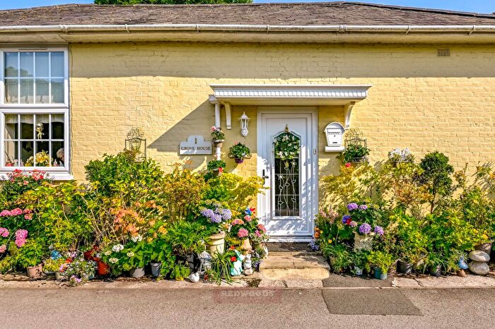 1 Bedroom Apartment For Sale In Old Windsor, SL4