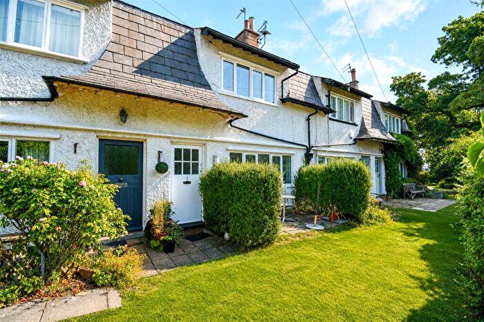 2 Bedroom Terraced House For Sale In Barnston Road, Heswall, Wirral, CH60