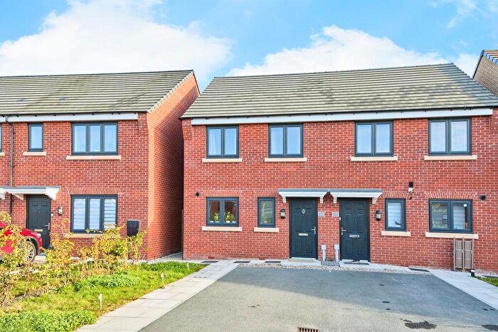 3 Bedroom Semi-Detached House For Sale In Finan Road, Derby, DE24