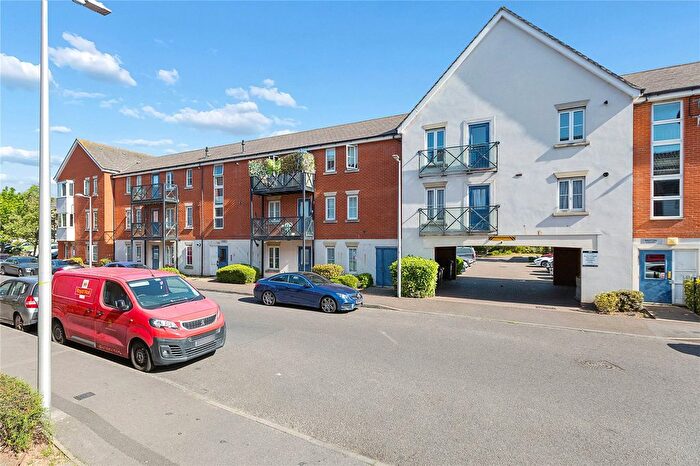 2 Bedroom Flat For Sale In Hevingham Drive, Chadwell Heath, Romford, RM6