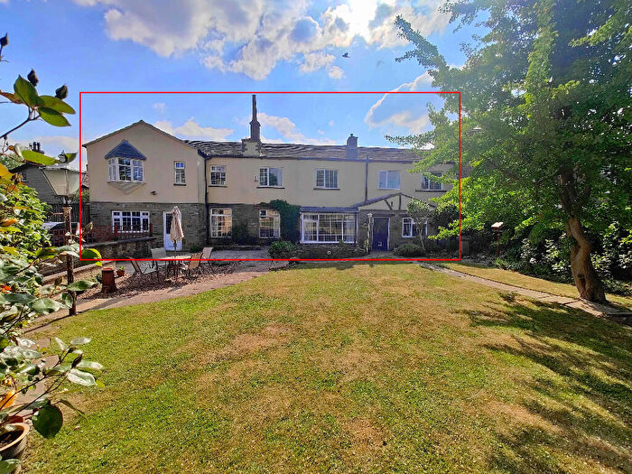 5 Bedroom Semi-Detached House For Sale In Clifton Common, Clifton, HD6