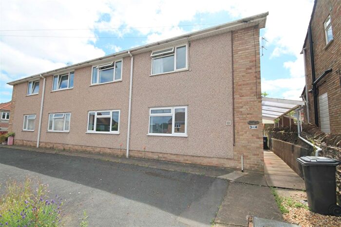 2 Bedroom Flat To Rent In Kimberley Avenue, Fishponds, Bristol, BS16