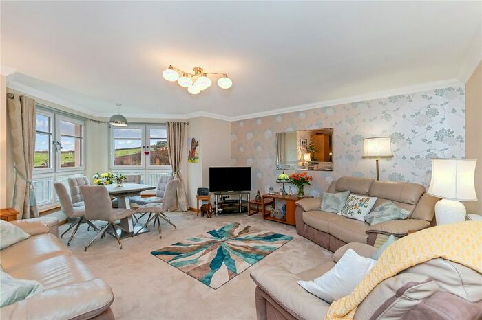 3 Bedroom Flat For Sale In Kingsview Apartments, Burntisland Road, Kinghorn, KY3