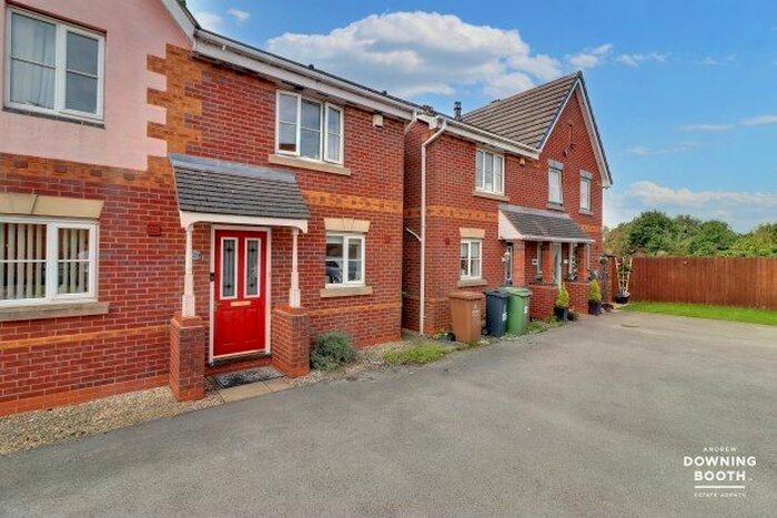 2 Bedroom Property To Rent In Barnetts Lane, Walsall, WS8