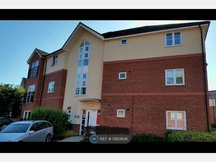 2 Bedroom Flat To Rent In School Meadow, Guildford, GU2