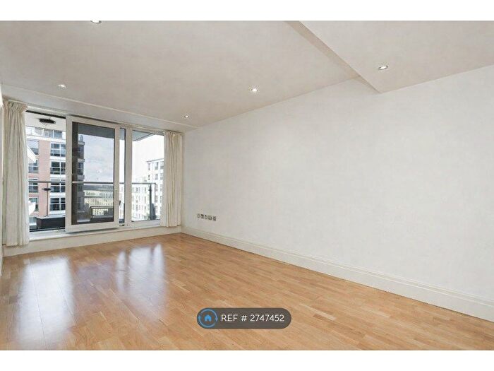 2 Bedroom Flat To Rent In Harbour Reach, London, SW6
