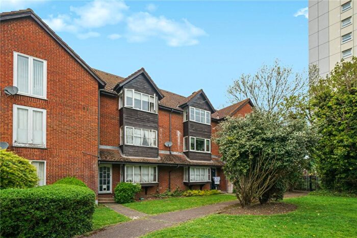 Apartment For Sale In Mahon Close, Enfield, Middlesex, EN1