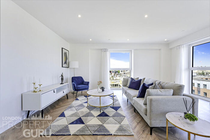 2 Bedroom Apartment To Rent In Royal Exchange, London, KT1