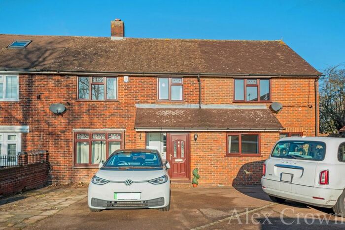 5 Bedroom Property To Rent In Thaxted Way, Waltham Abbey EN9