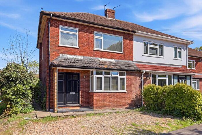 3 Bedroom Semi Detached House For Sale In Mile Close, Waltham Abbey, EN9