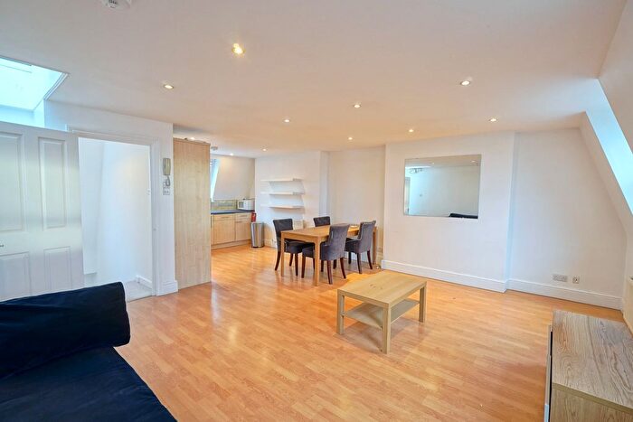 3 Bedroom Flat To Rent In Englands Lane, Belsize Park, London, NW3