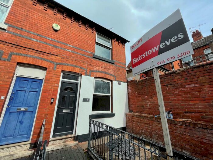 2 Bedroom House To Rent In Leslie Avenue, NG7