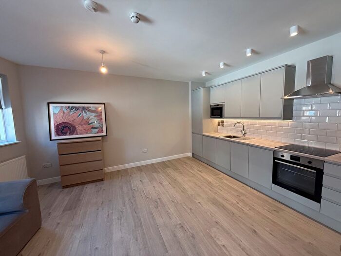 1 Bedroom Flat To Rent In High Street, Wealdstone, Harrow, HA3