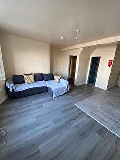 2 Bedroom Flat To Rent In Cape Hill, Birmingham, B66