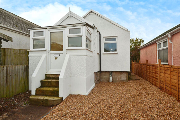 1 Bedroom Bungalow For Sale In Sunbeam Ave, Jaywick, CO15