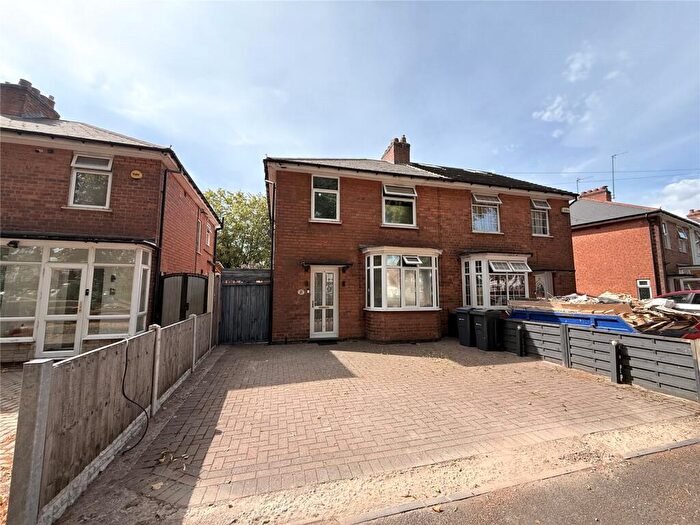 3 Bedroom Semi Detached House For Sale In Olton Boulevard East, Birmingham, West Midlands, B27