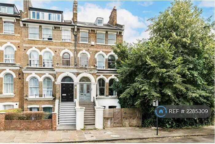 2 Bedroom Flat To Rent In Camden, London, NW1