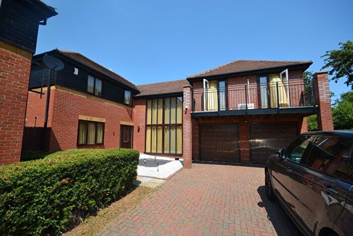 5 Bedroom Detached House For Sale In Winstanley Lane, Shenley Lodge, Milton Keynes, Buckinghamshire, MK5