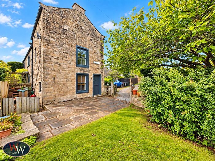 3 Bedroom Cottage For Sale In Low Fold, Baildon, BD17