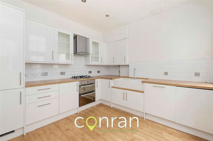 3 Bedroom Flat To Rent In Turnpin Lane, Greenwich, SE10