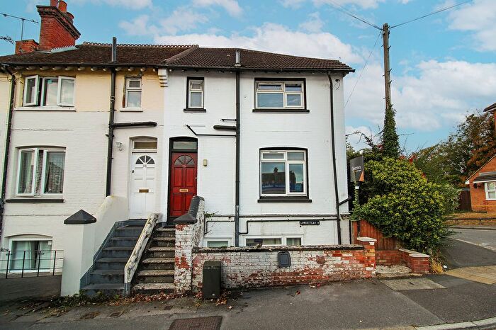 3 Bedroom Maisonette For Sale In Halimote Road, Aldershot, Hampshire, GU11