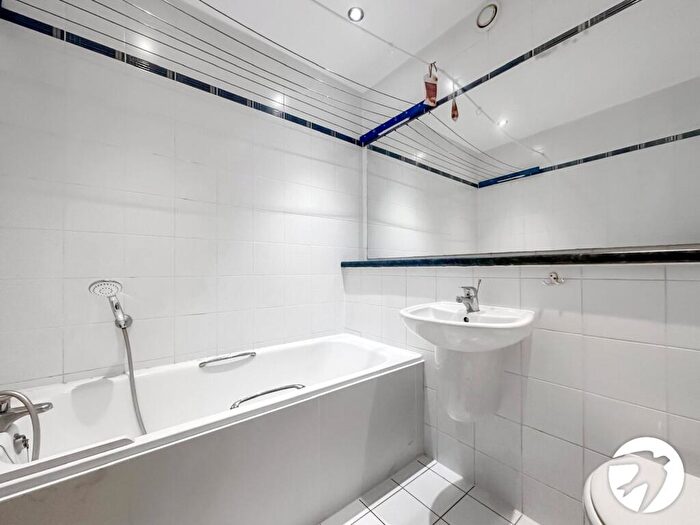 2 Bedroom Flat To Rent In Calderwood Street, London, SE18