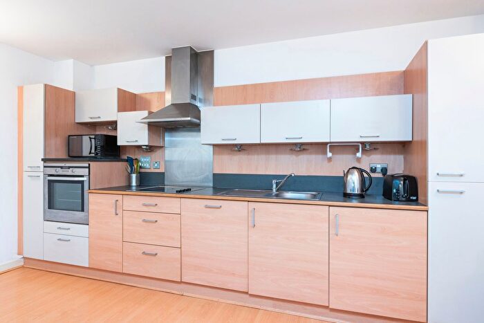 2 Bedroom Flat To Rent In Holly Court, West Parkside, SE10