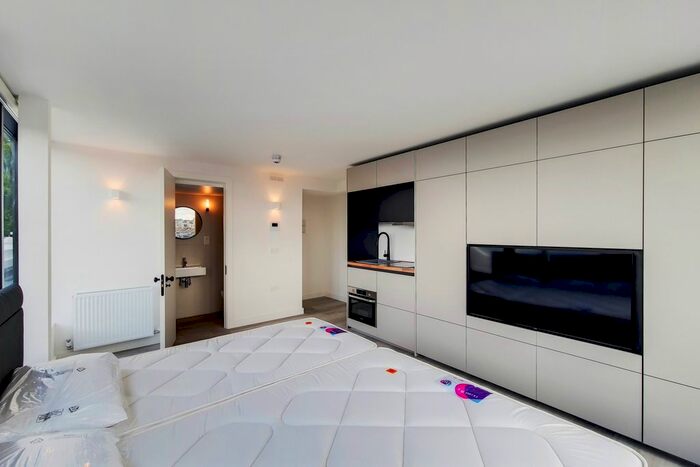 Studio To Rent In Woolwich Road, London, SE7