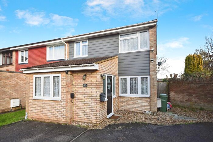 3 Bedroom End Of Terrace House For Sale In Byng Gardens, Braintree, CM7