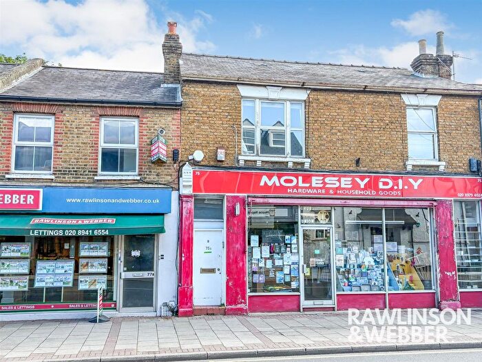 2 Bedroom Flat For Sale In Walton Road, East Molesey, KT8