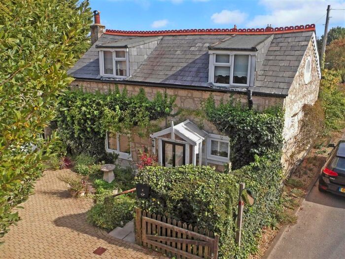 2 Bedroom Character Property For Sale In Main Road, Yarmouth, Isle Of Wight, PO41