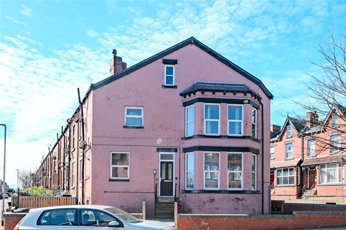 4 Bedroom Terraced House For Sale In Shepherds Lane, Leeds, West Yorkshire, LS7