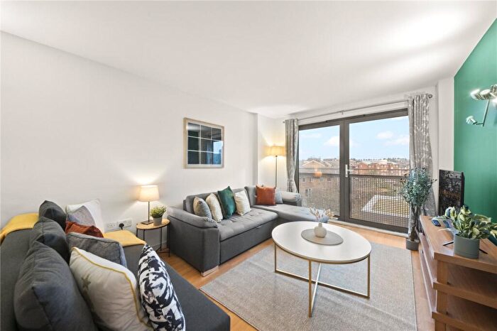 2 Bedroom Apartment To Rent In Alaska Building, Deals Gateway, London, SE13