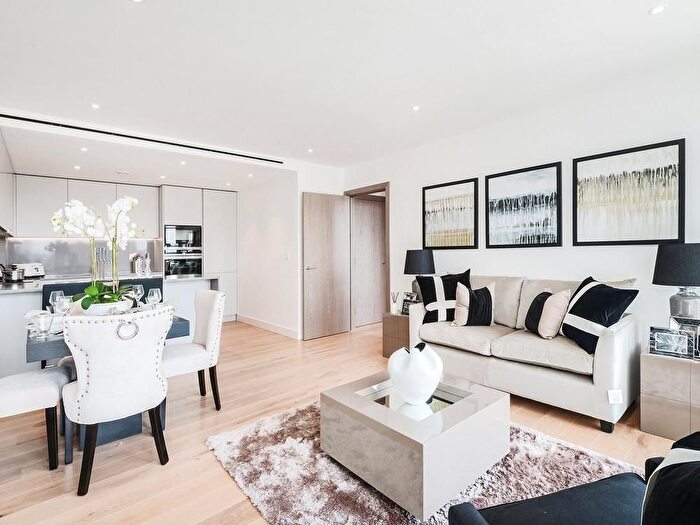 2 Bedroom Flat To Rent In Great Portland Street, Fitzrovia, London, W1W