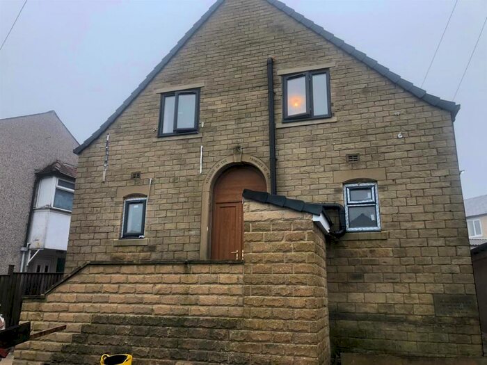 2 Bedroom Apartment To Rent In Wheatley Road, Halifax, HX3