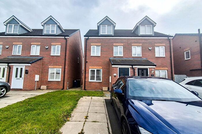 3 Bedroom Semi-Detached House For Sale In Woodham Drive, Ryhope, SR2